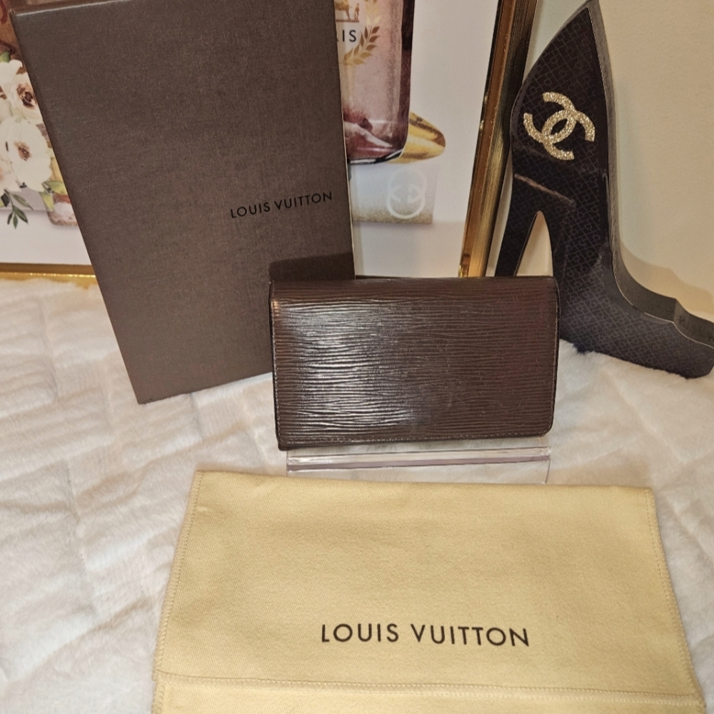 Louis Vuitton Brown Epi Leather Porte Monnaie Wallet